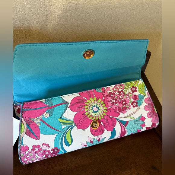 Trina Turk $98 MSRP Summer Floral Clutch Bag - Picture 6 of 15